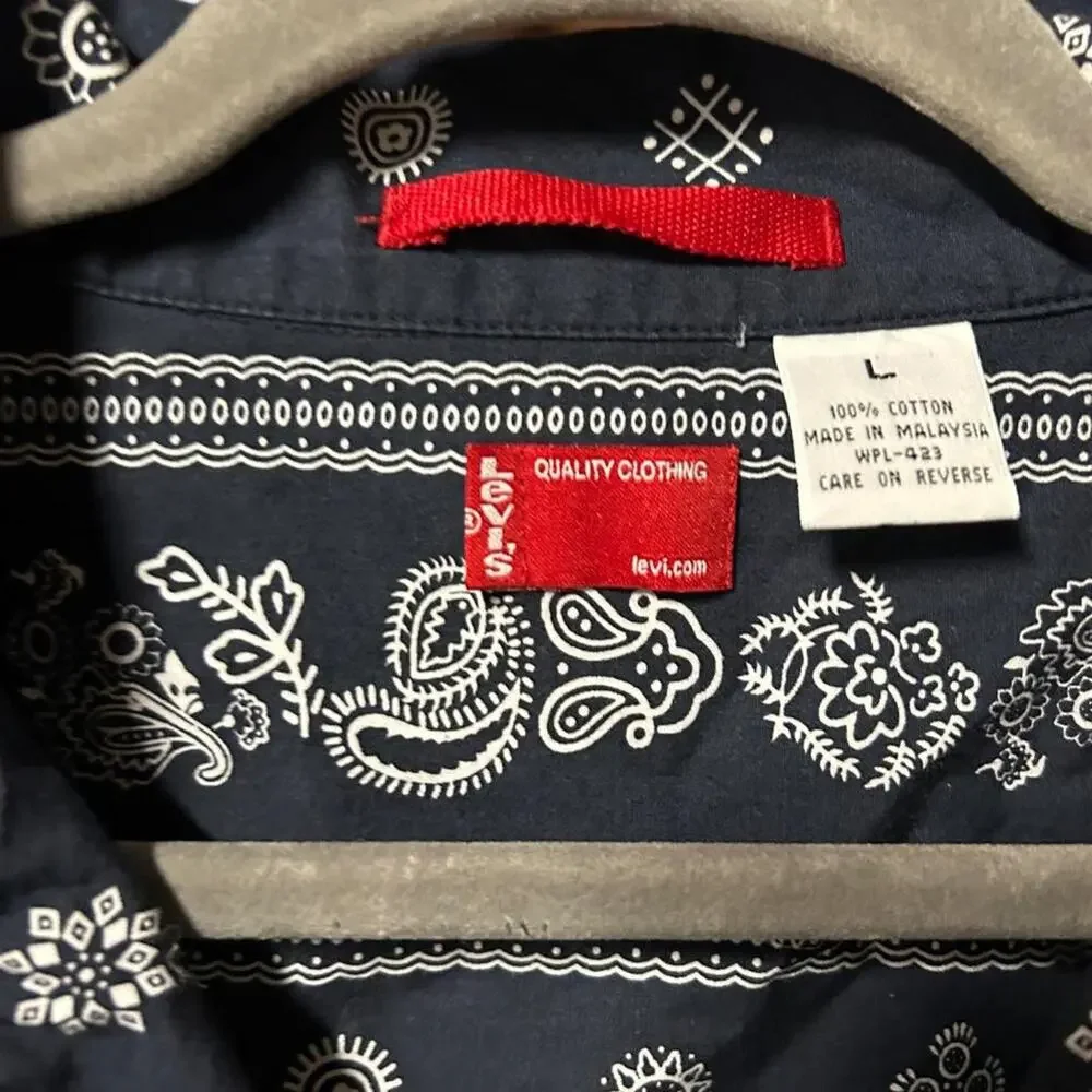 Large Big & Tall short sleeve button up Levi's navy blue bandana style shirt